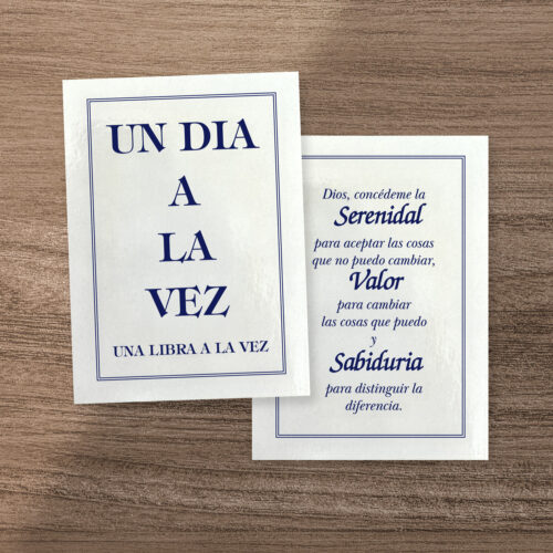 Imagen de frente y reverso de tarjeta "Un Día a la Vez"